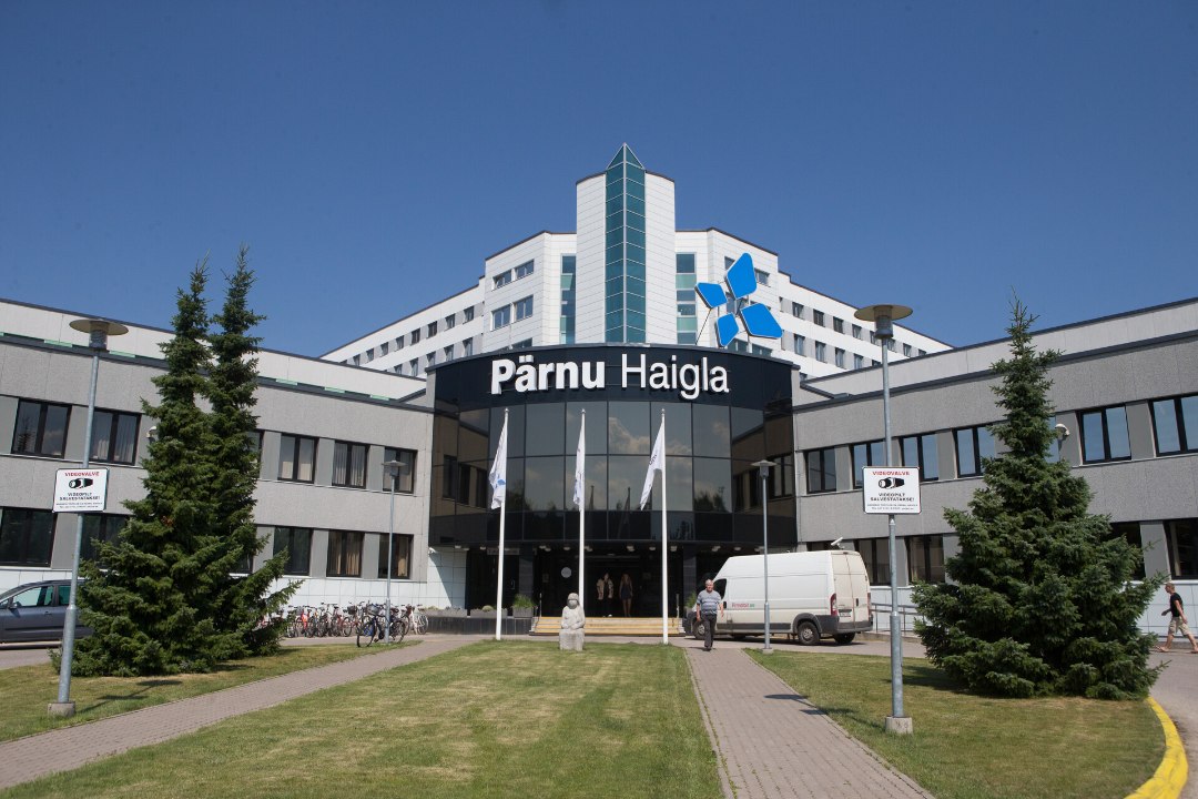 Pärnu Haigla: iga uus Covid-19 haige võtab tänaseks ära ühe voodi plaanilist ravi vajavalt haigelt