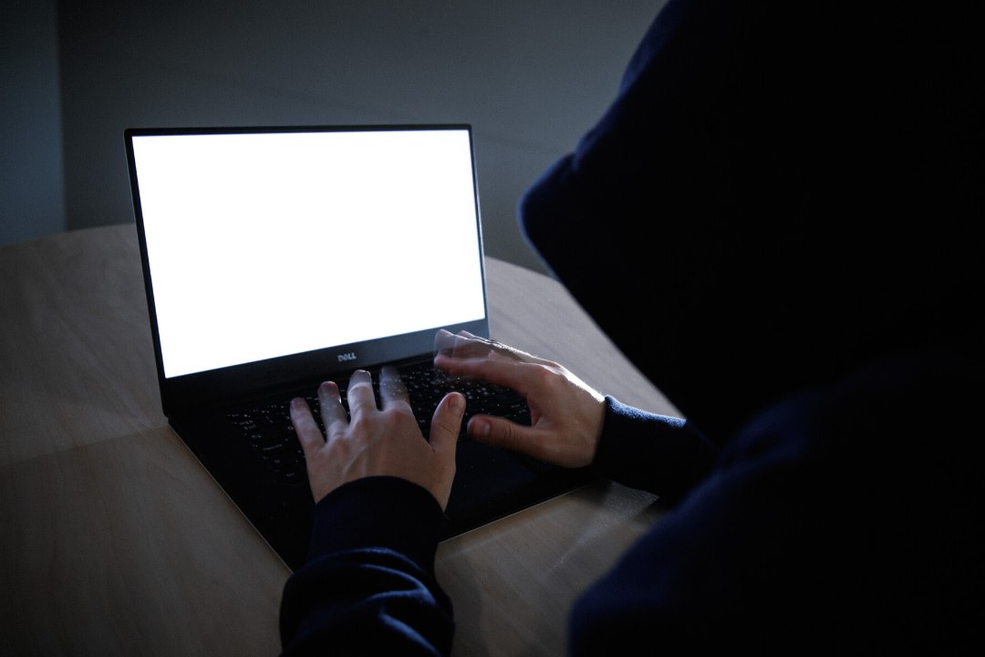 Keskkriminaalpolitsei pidas kinni küberkurjategijatele raha varjamise teenust pakkunud mehe