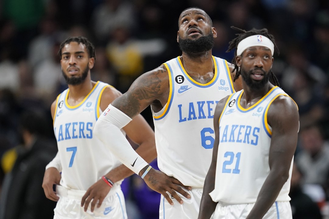 VIDEO | Kohutavalt hooaega alustanud Lakers langes NBAs viimaseks