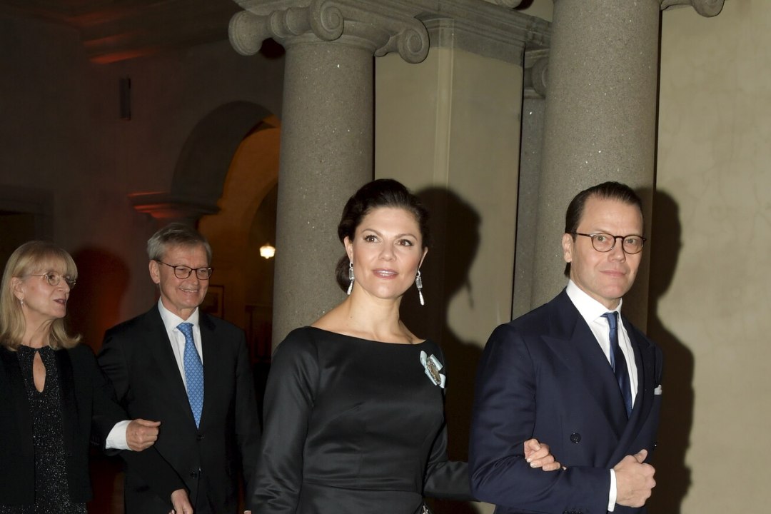 TRUUDUSE MURDMINE?! Rootsi kroonprintsessi Victoria abielu varjutavad hirmsad spekulatsioonid: sekkuma pidi kuningapalee