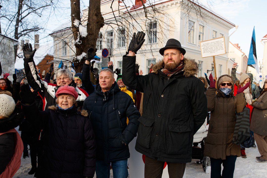 SAPTK otsustas peatada piketid Stenbocki maja ees (32)