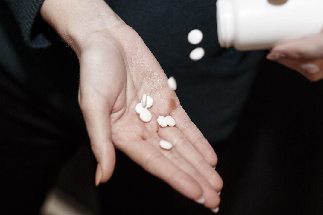 PURUSTAME MÜÜDID: mida teha aegunud ravimitega ja kas tablette võib alati poolitada?