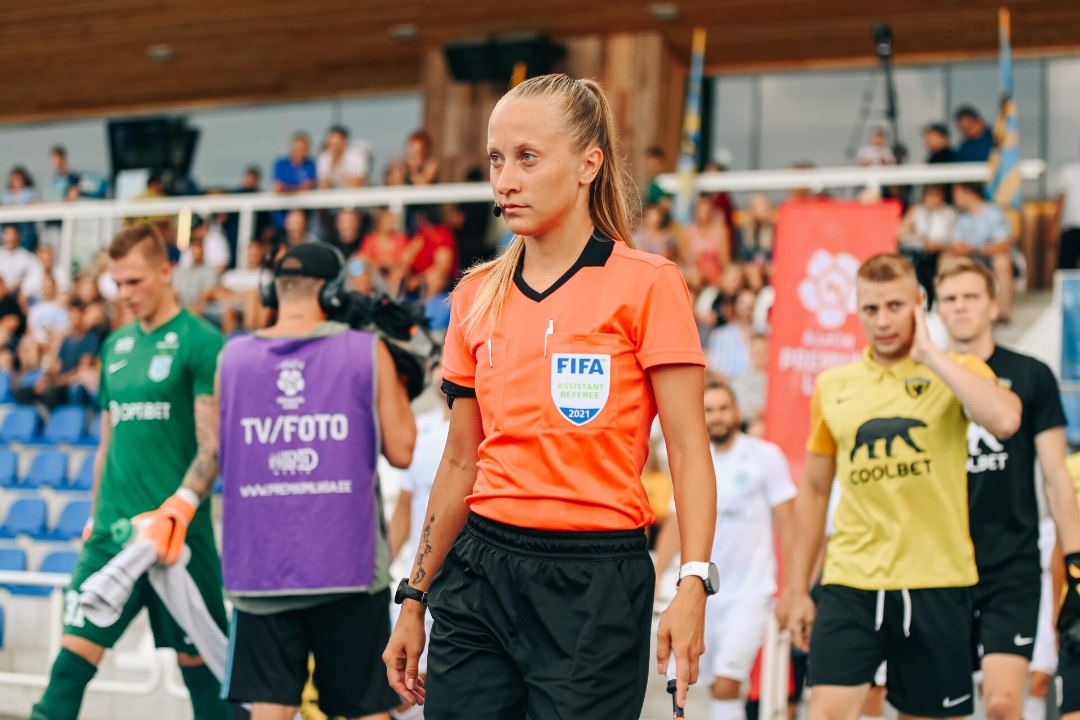 „KOLMAS POOLAEG“ | UEFA kohtunike juhi trikk: Eesti vilenaise aitas EMile ehe tüng
