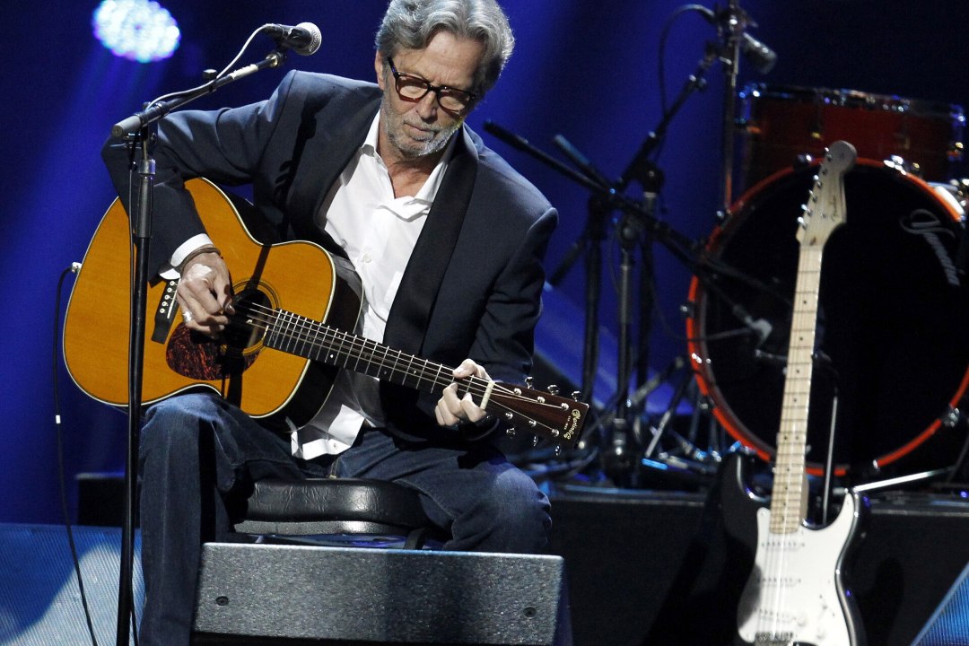 Vaktsineerimisvastane Clapton nakatus Covidiga ja peab kontserte ära jätma