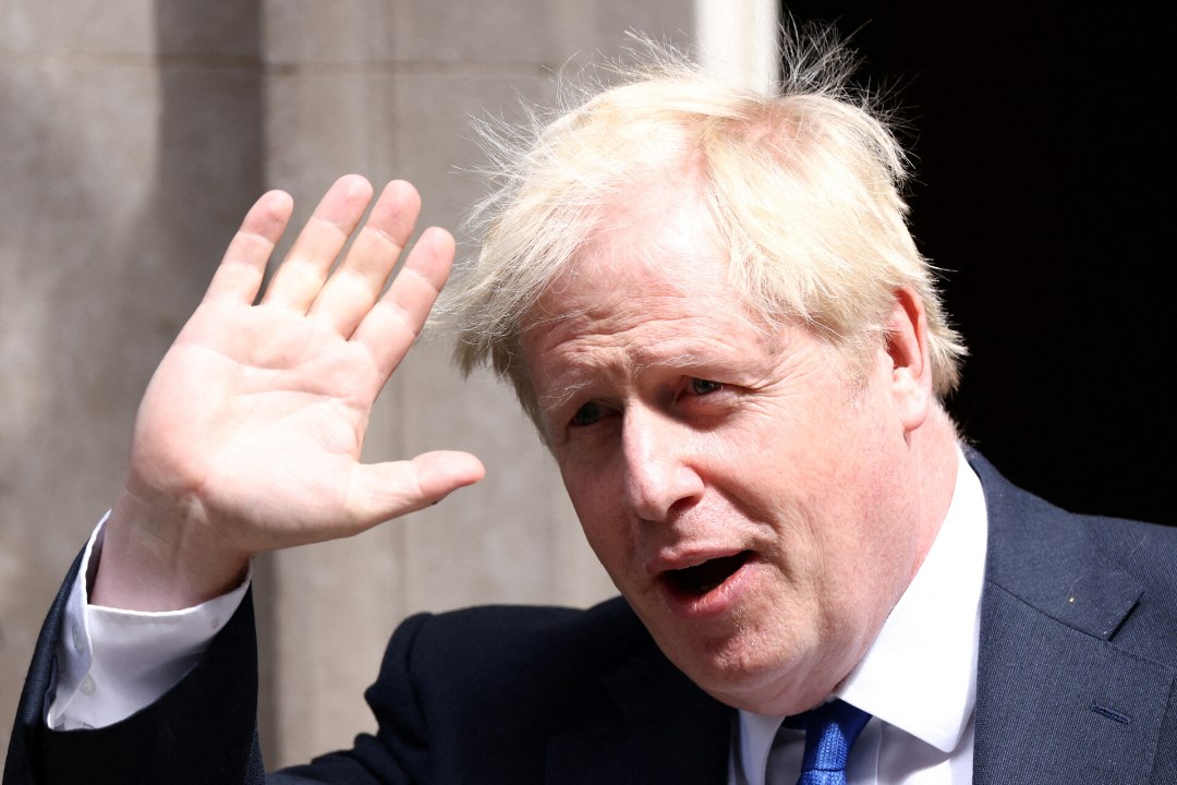 „Poliitikas pole keegi asendamatu.“ Boris Johnson lahkub tooride juhi kohalt, aga tahab jätkata peaministrina sügiseni