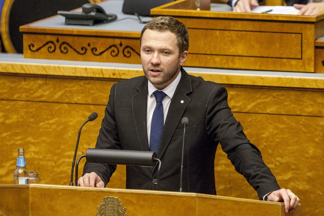Riigikogu infotunni arutelu keskmes olid koolivõrk ja omavalituste toimetulek