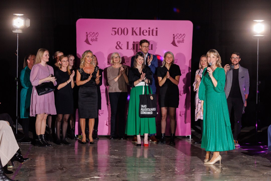 GALERII  | Vaata, millised rõivad annetasid heategevuslikule oksjonile president Alar Karis ja tema abikaasa Sirje