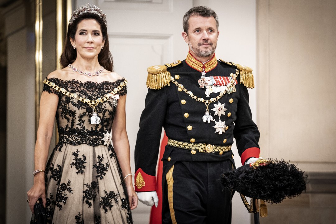 KRÜPTILINE: kas Taani kroonprintsessi jõulusõnumist võib välja lugeda kommentaari petmisskandaalile?