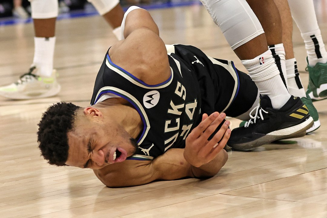 VIDEOD | NBA play-off'e varjutasid superstaaride tõsised vigastused