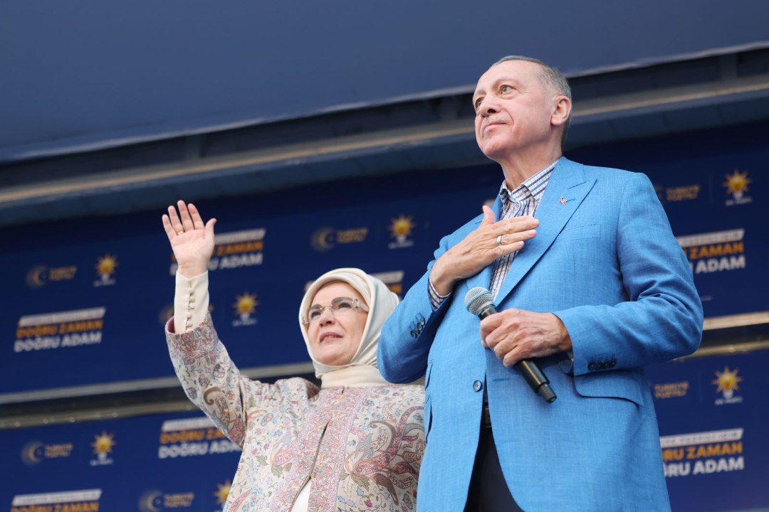 TÜRGI DRAAMA: Erdoğan läheb teise raundi liidrina, rivaal süüdistab teda häkkerite kallaleässitamises