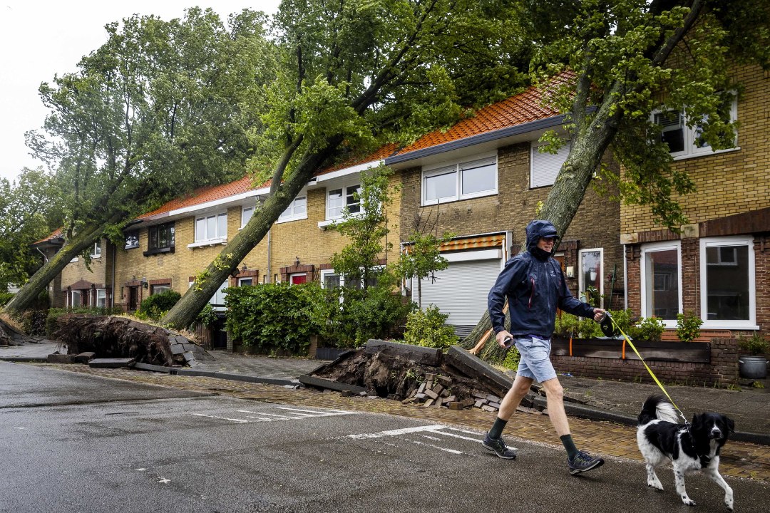 Hollandit tabanud raju torm nõudis vähemalt ühe inimelu