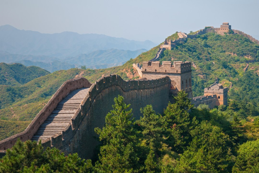 SAAKS AGA RUTEM KOHALE! Teetöölised lõhkusid Suurt Hiina müüri
