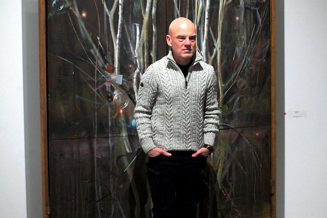 PILDID | Kunstnik Laurentsiuse maalitud metalluks müüdi näituse avamisel maha kopsaka summa eest välgukiirusel 