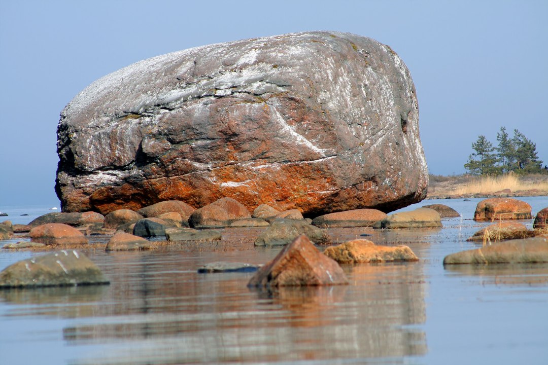 Kivi kasutamise kõrval tundub metallide ajastute vältus kui piisk meres