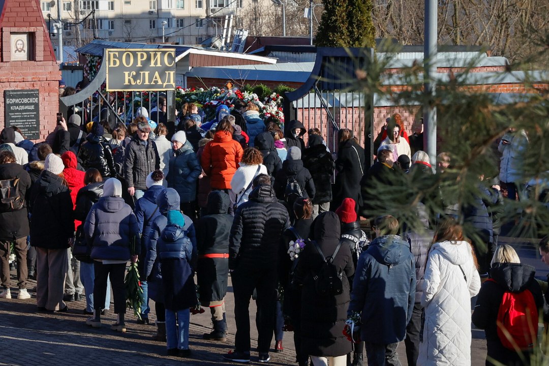 BLOGI | Moskvas on hakatud kinni pidama Navalnõi matustel käinud inimesi 