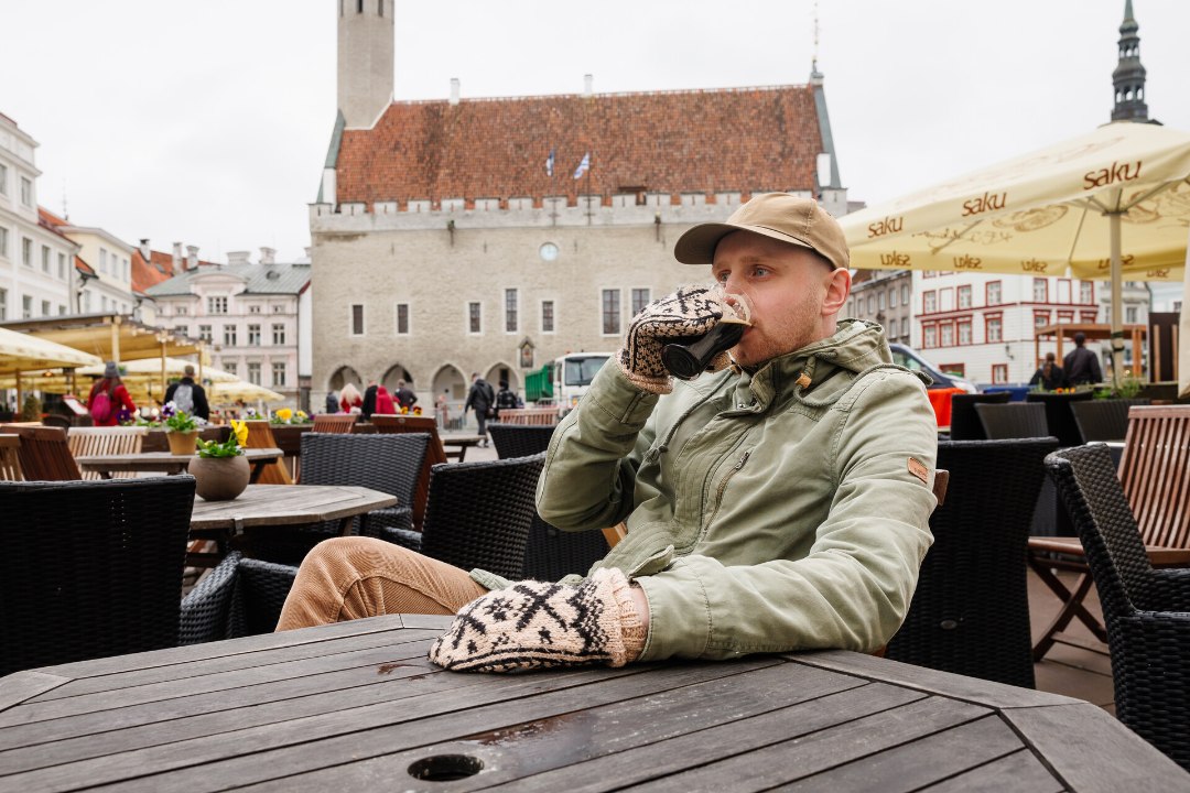 „Inimesi lihtsalt ei ole!“ Tallinna vanalinnas võideldakse iga turisti pärast