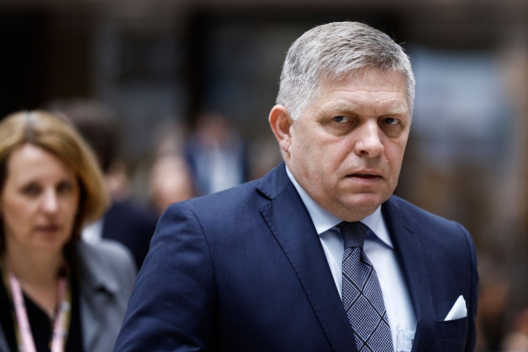 Slovakkia peaminister viidi tulistamise järel haiglasse