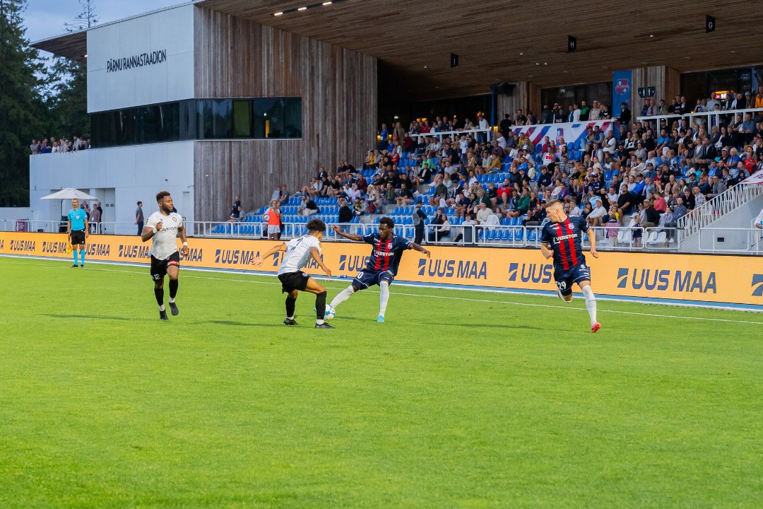 Eesti juurtega ründaja väravad tõid Islandi klubile Paide üle võidu, varakult juhtima läinud Levadia sai lõpuks kindla kaotuse