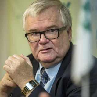 Keskerakond pakkus Savisaarele esinumbri kohta