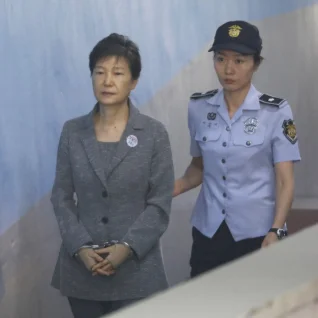 Lõuna-Korea ekspresident Park Geun-hye mõisteti kohtus süüdi