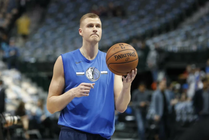 VIDEO | Kristaps Porzingis naasis pea kaheaastase vahe järel taas palliplatsile ja tegi kohe suurepärase esituse!