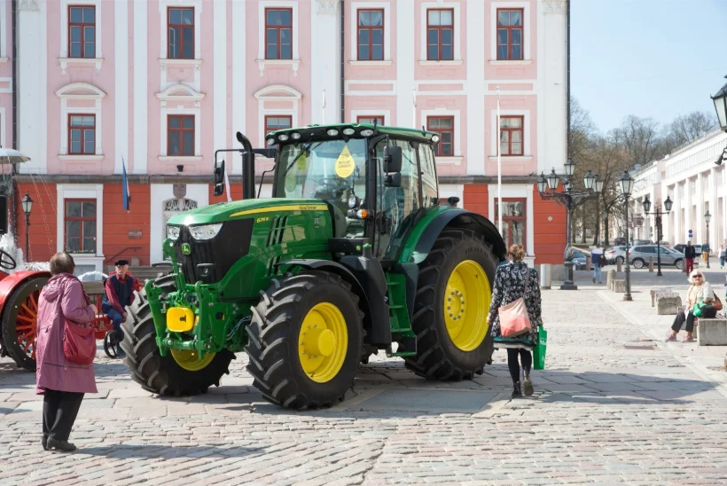 Maamessil saab imetleda suursugust põllutehnikat