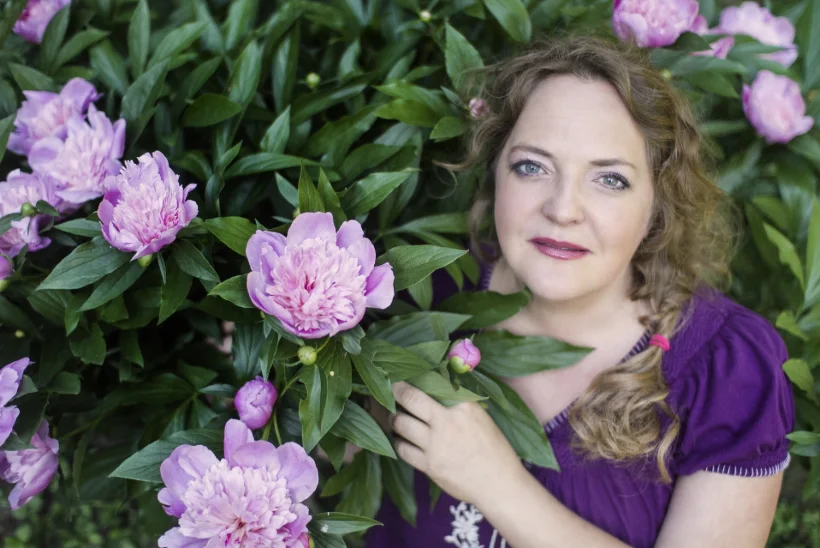 10 SUVEKÜSIMUST | Hedvig Hanson: ma ei tea paremat toitu kui värske kartul kukeseenekastmega ja kergelt soolatud kurk!