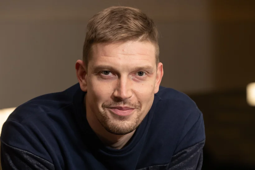 Henrik Kalmet selgitab aastapäeva kontserdil esinenud sümboleid: me oleme ka mingisuguses mullis