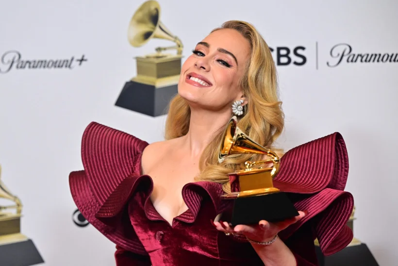 RÕÕMUSÕNUM: Adele esineb üle kaheksa aasta Euroopas!