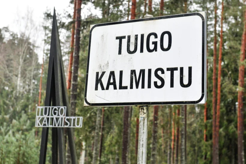 Eesti uusim kalmistu: noorukid käivad värava ees rehve kärsatamas