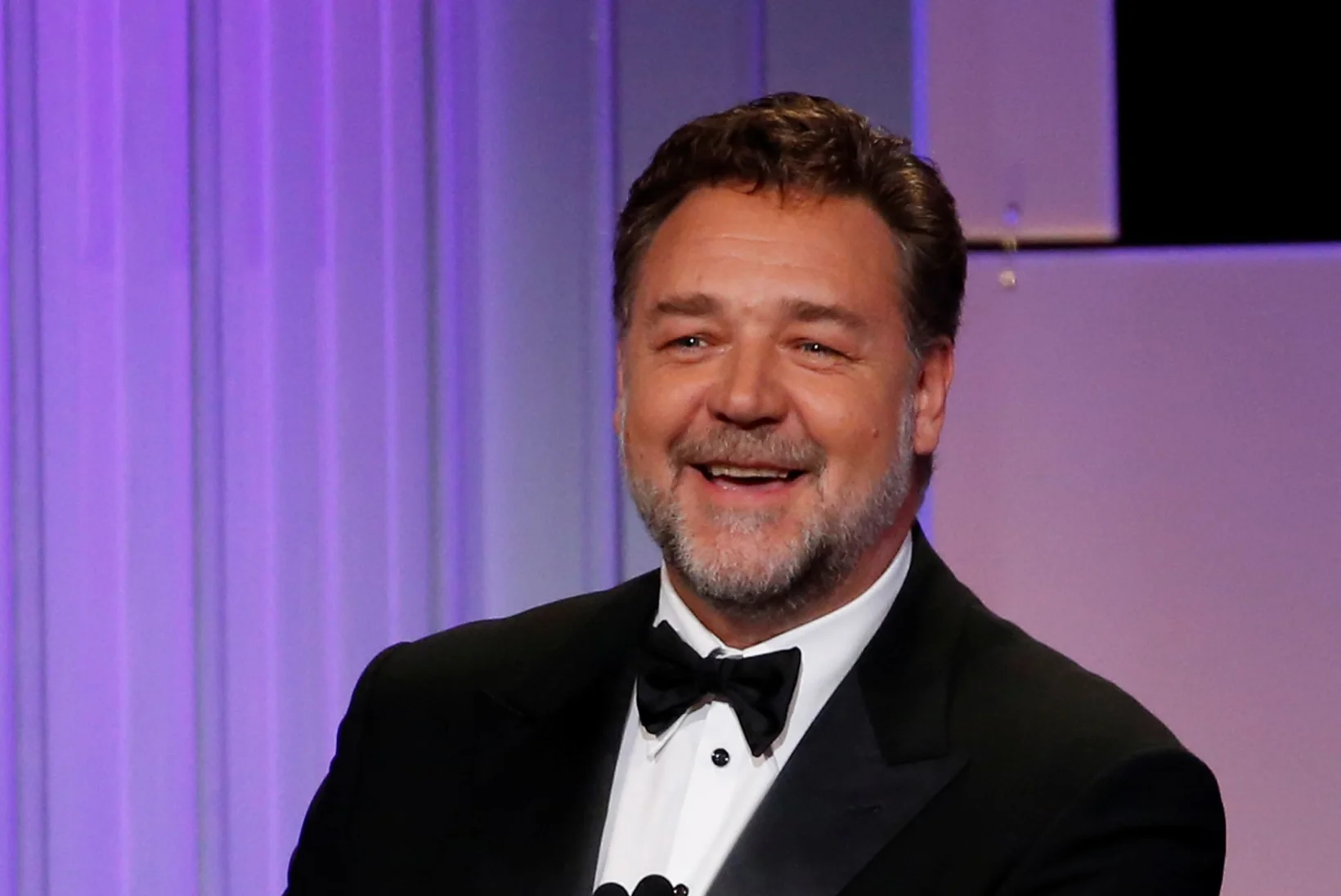 Russell Crowe teenis lahutusoksjoniga üüratu summa