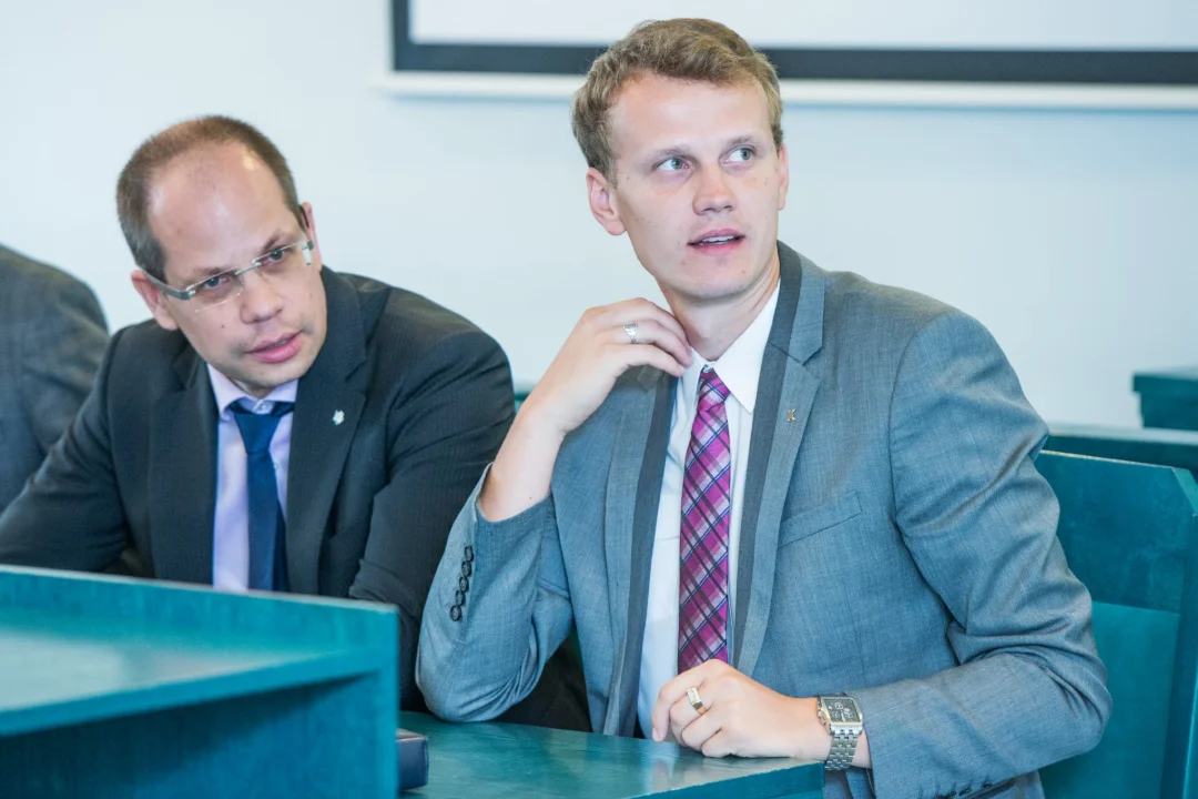 Toobal ja Laasi endiselt erakonnas