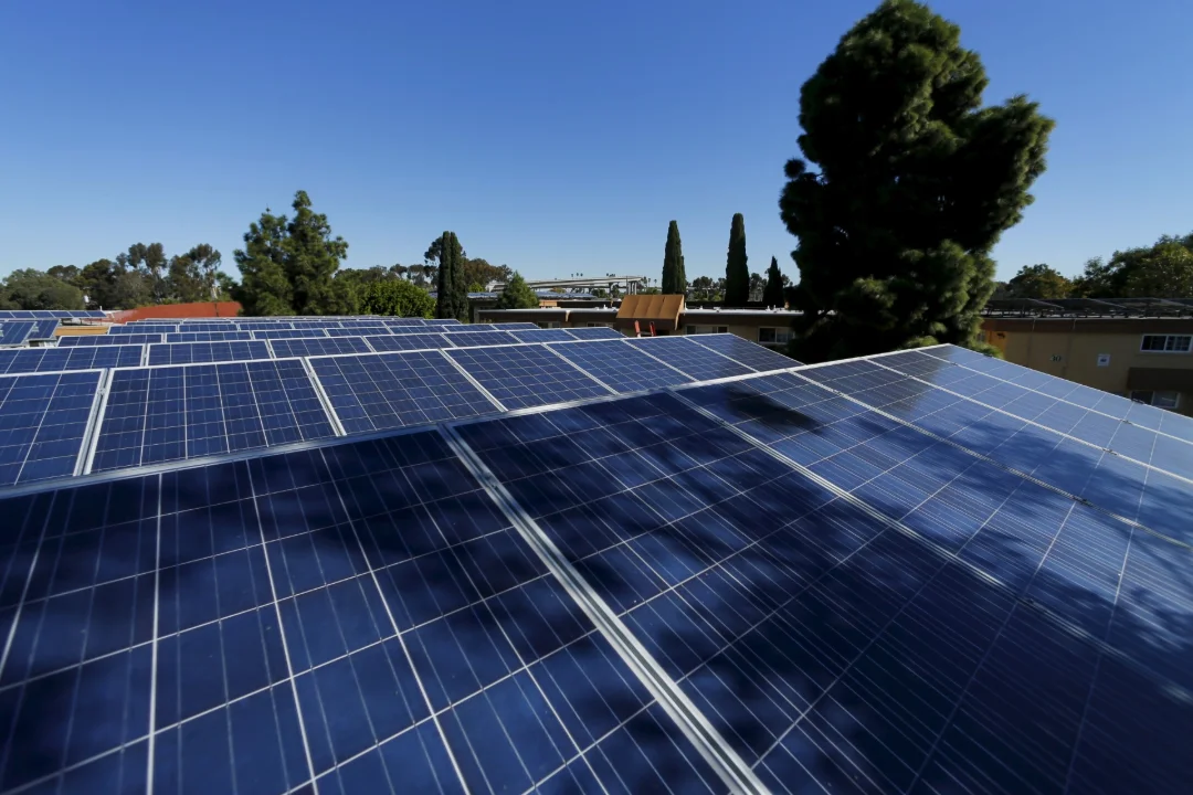 Linnaelanikud keelasid päikesefarmi rajamise: imeb päikeseenergia ära
