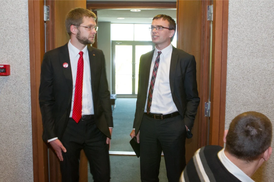 Sotside ministrikandidaadid on Jevgeni Ossinovski, Hannes Hanso ja Liisa Oviir