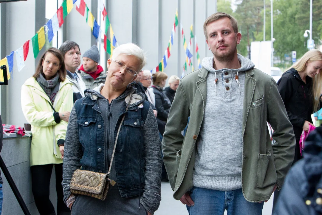 Kuhu on kadunud Evelin Ilvese kõrvalt salapärane lõõtsapoiss?
