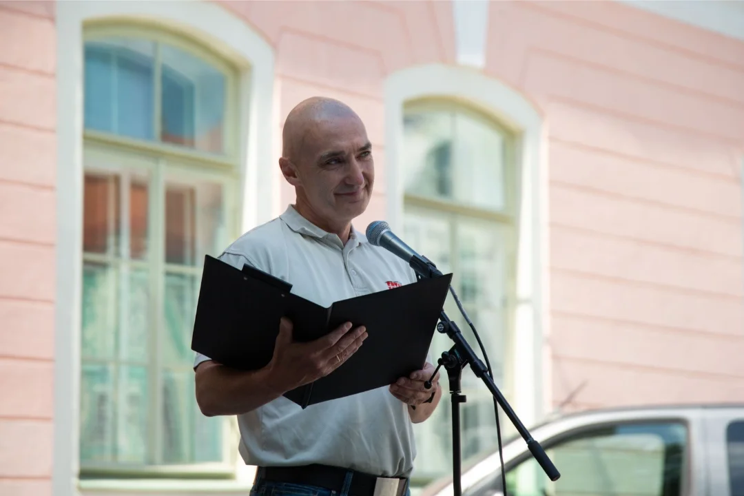 GALERII | Toompeal protestiti teaduse eest: ei saa oma riigi alustuge katki saagida