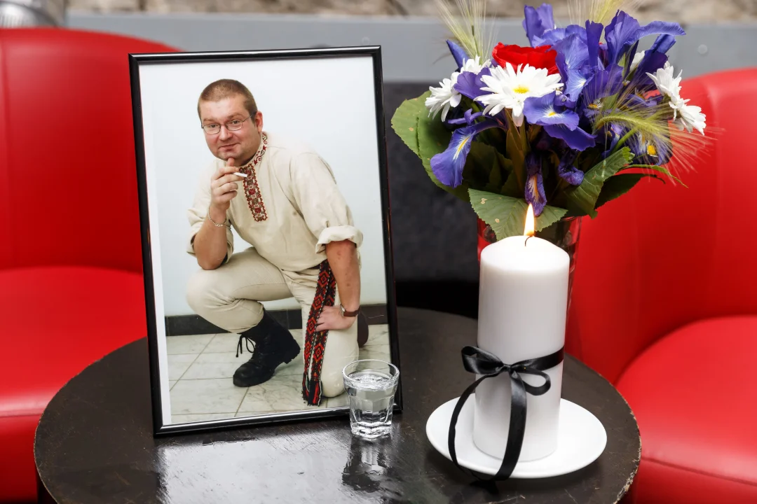 JÄÄ HÜVASTI, JÜRI PINO! „Kui me oleks lõpuni kurvad, keeraks Jüri oma tuha urnis ümber.“